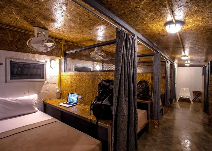 Loft Hostel เกาะเต่า
