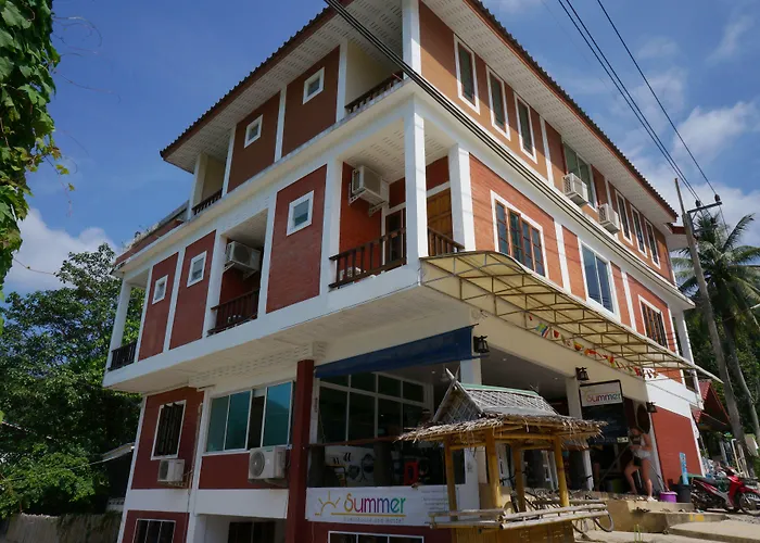 Summer Guesthouse And Hostel เกาะเต่า
